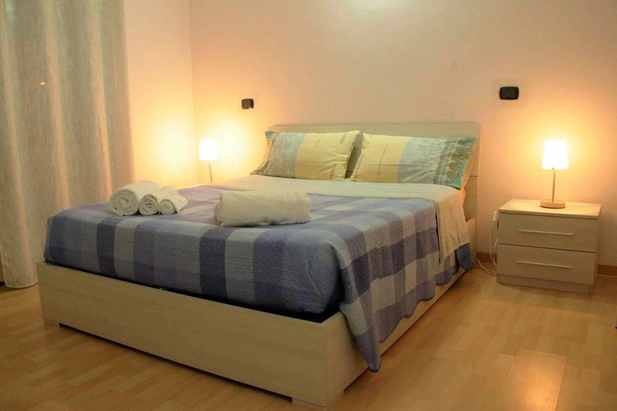 Hello Roma B&B Zewnętrze zdjęcie